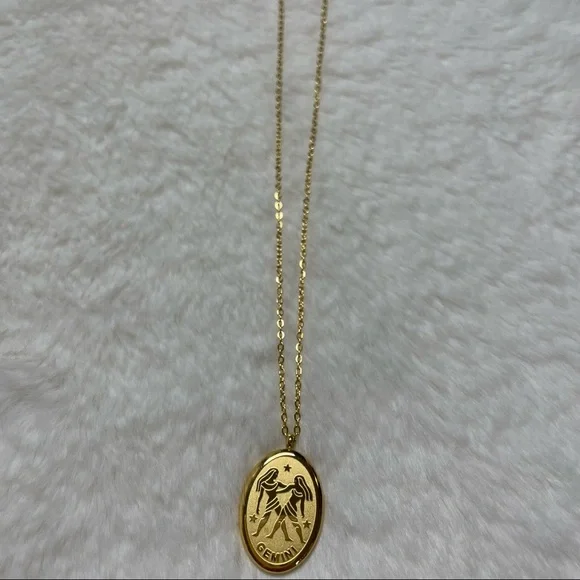 Gemini Necklace_Oval Shape - Picture 4 of 6